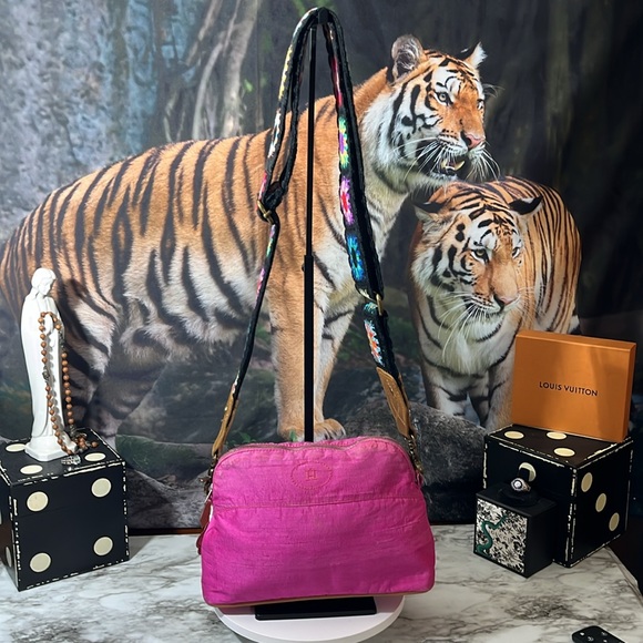 Hermès Vintage PINK Silk Clutch Crossbody Bag. RUBBING ON SILK ALONG THE ZIPPER - Picture 1 of 16